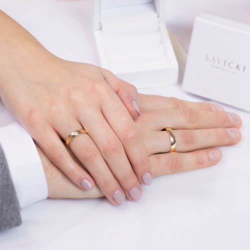 Obrączki ślubne: złote, okrągłe, 4,5 mm